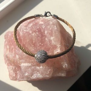 Gold wire and diamond bracelet